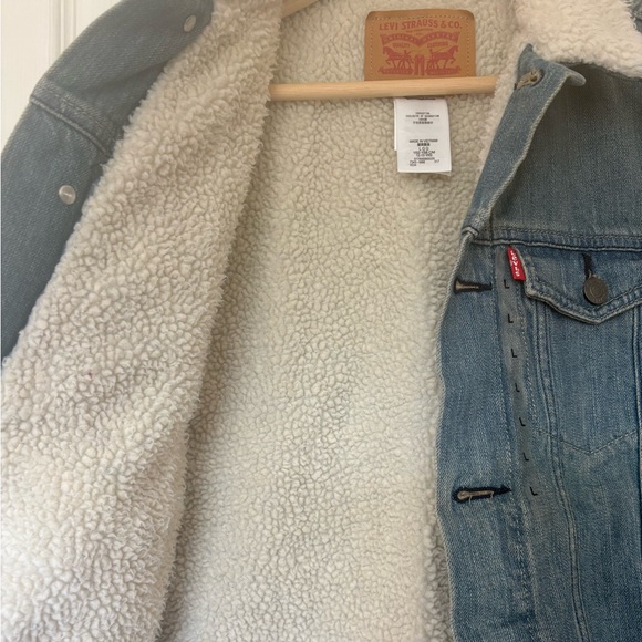 Levi's Denim Sherpa Lined Jacket - Picture 5 of 7